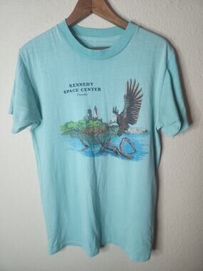 vintage 80s Kennedy Space Center Florida NASA T-Shirt Eagle single stitch Medium